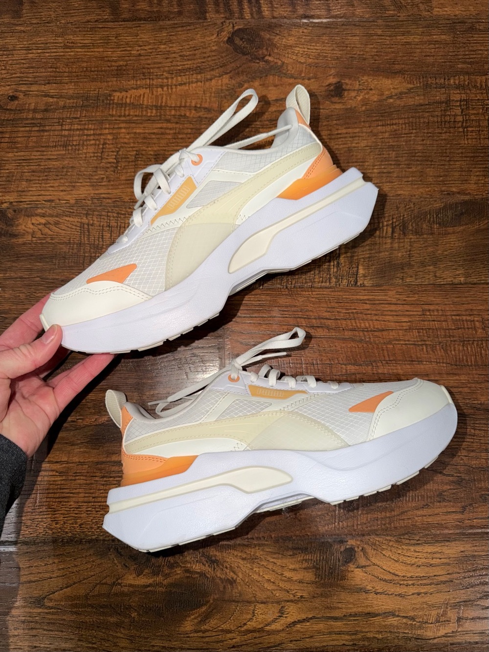 Puma Women's Kosmo Rider Tech sneakers "White Orange"